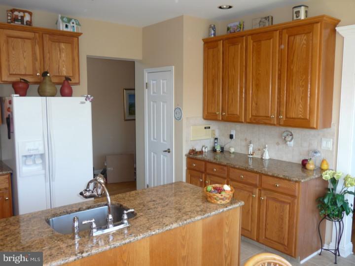 102 Cliveden Drive Newtown, PA 18940 - Photo 7 of 25
