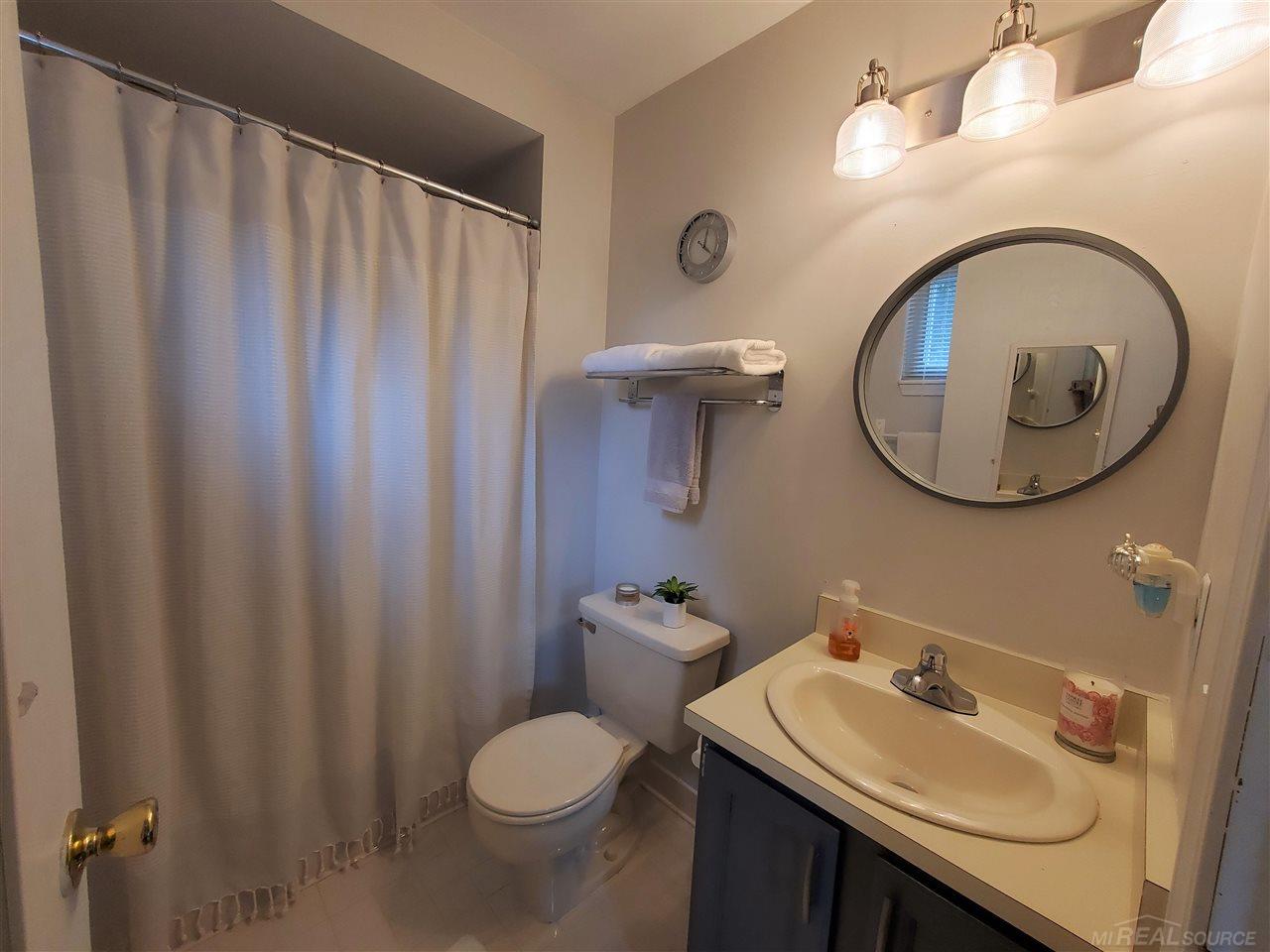 29550 Cotton Road New Baltimore, MI 48047 - Photo 26 of 59 50053894-25.JPG