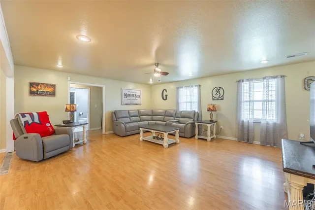 $289,900 | 1001 Old Highway 67, Neelyville, MO 63954