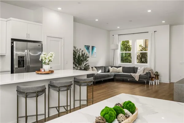 $799,000 | 935 East Mason Lane, Unit 52, Anaheim, CA 92805