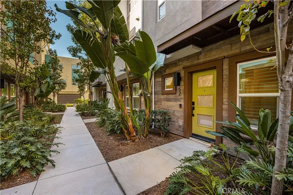 $799,000 | 935 East Mason Lane, Unit 52, Anaheim, CA 92805