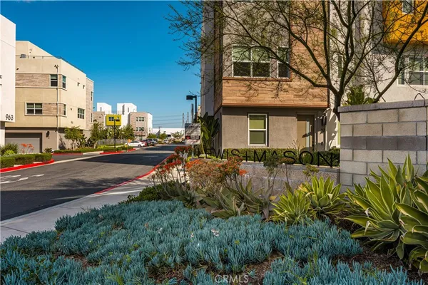 $799,000 | 935 East Mason Lane, Unit 52, Anaheim, CA 92805