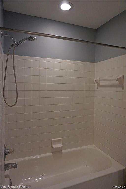 3153 High Pointe Ridge Road Lake Orion, MI 48359 - Photo 17 of 24