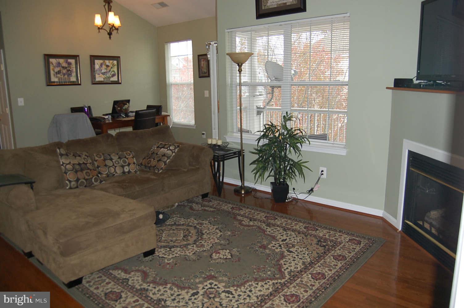 12709 Found Stone Road, Unit 6302 Germantown, MD 20876 - Photo 8 of 20 Living Room 3