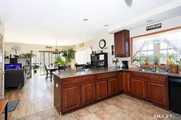 $749,900 | 234 Pole Bridge Road, Woodstock, CT 06281