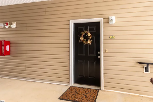 $199,900 | 222 McKenna Circle, Greenville, SC 29615