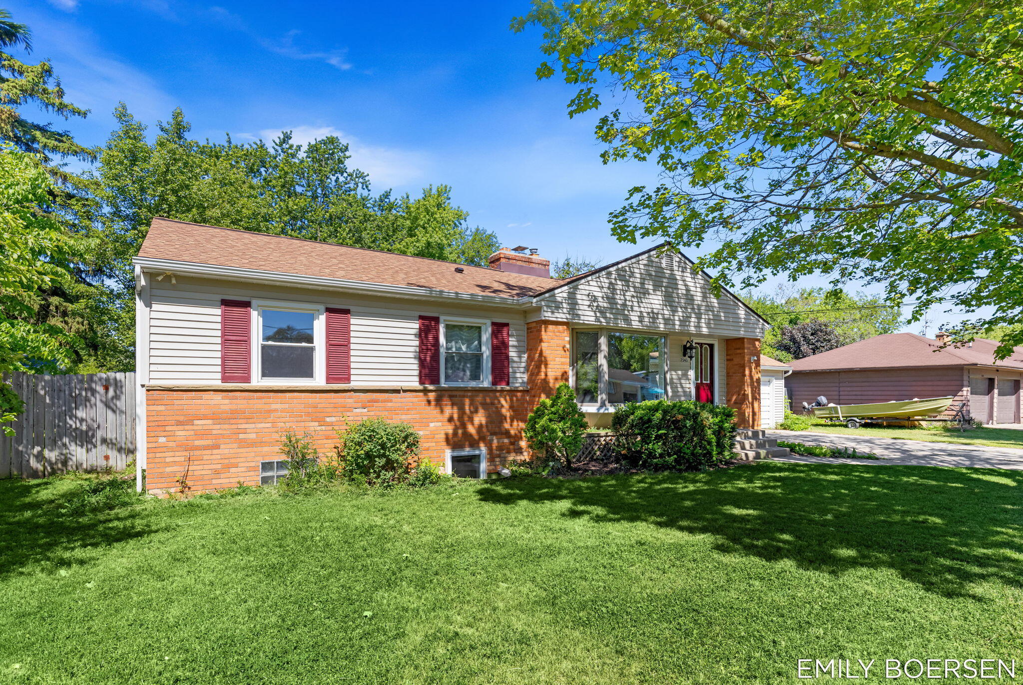 7543 Walnut Avenue Jenison, MI 49428 - Photo 2 of 68 3-web-or-mls-004