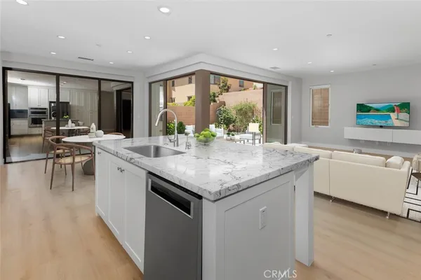 $6,750 | 107 Tritone, Irvine, CA 92602