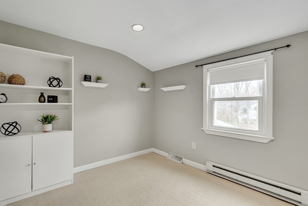 11 Violet Road Burlington, MA 01803 - Photo 17 of 25
