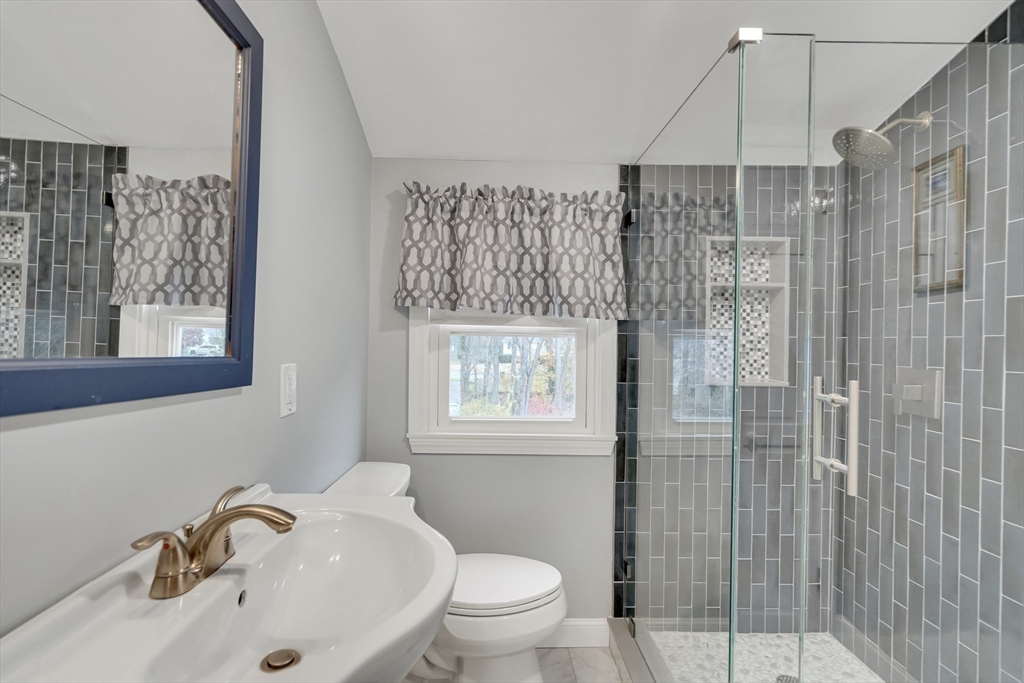 11 Violet Road Burlington, MA 01803 - Photo 20 of 25