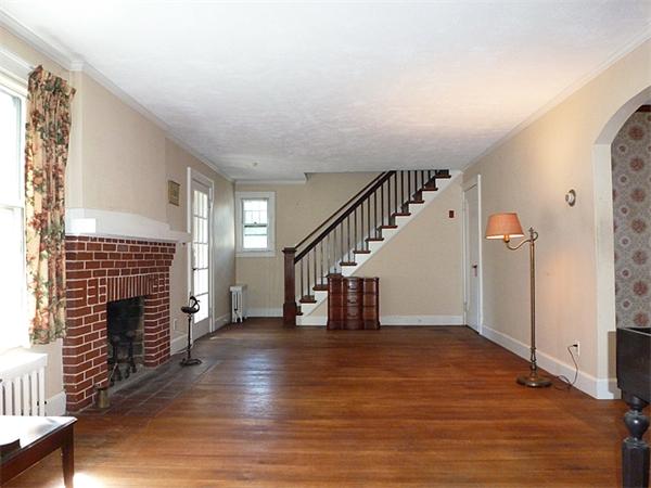 146 Arvilla Street Springfield, MA 01118 - Photo 4 of 22