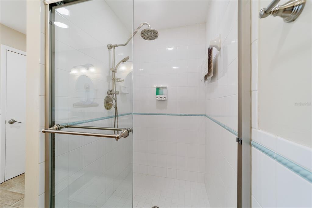16520 Northwest 170th Street Williston, FL 32696 - Photo 58 of 98 a bathroom with a shower