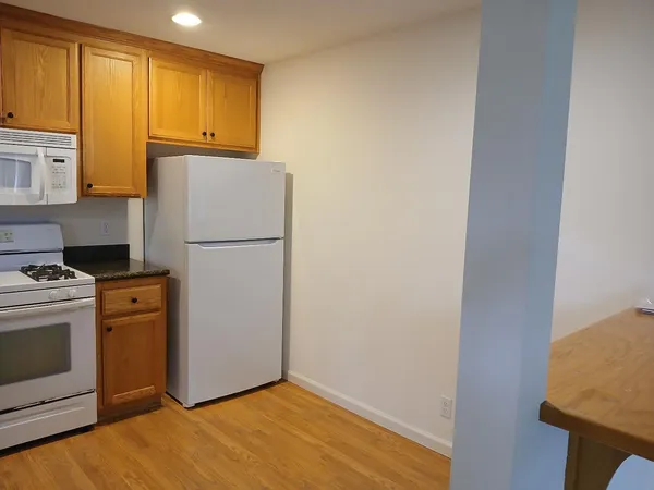 $3,300 | 410 Coronado Street, El Granada, CA 94018