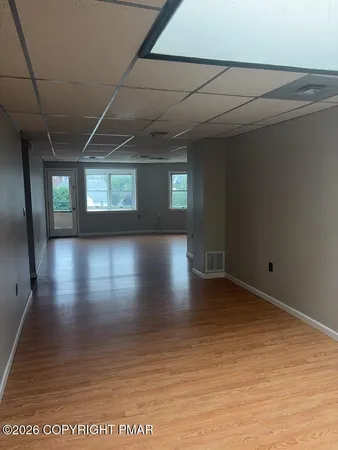 $1,200 | 1820 Sanderson Avenue, Unit 4, Scranton, PA 18509