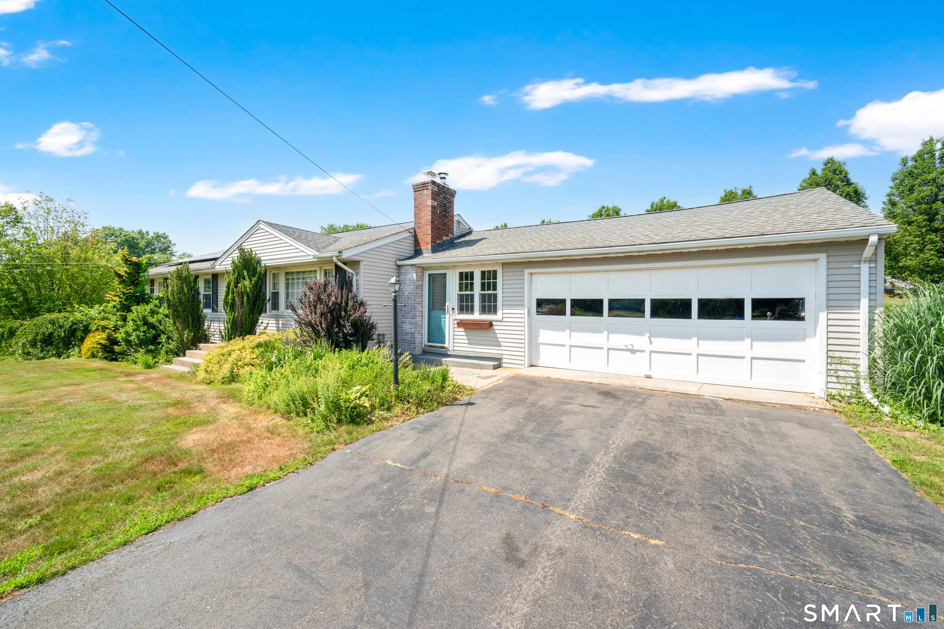 24 Bridge Lane Enfield, CT 06082 - Photo 2 of 38
