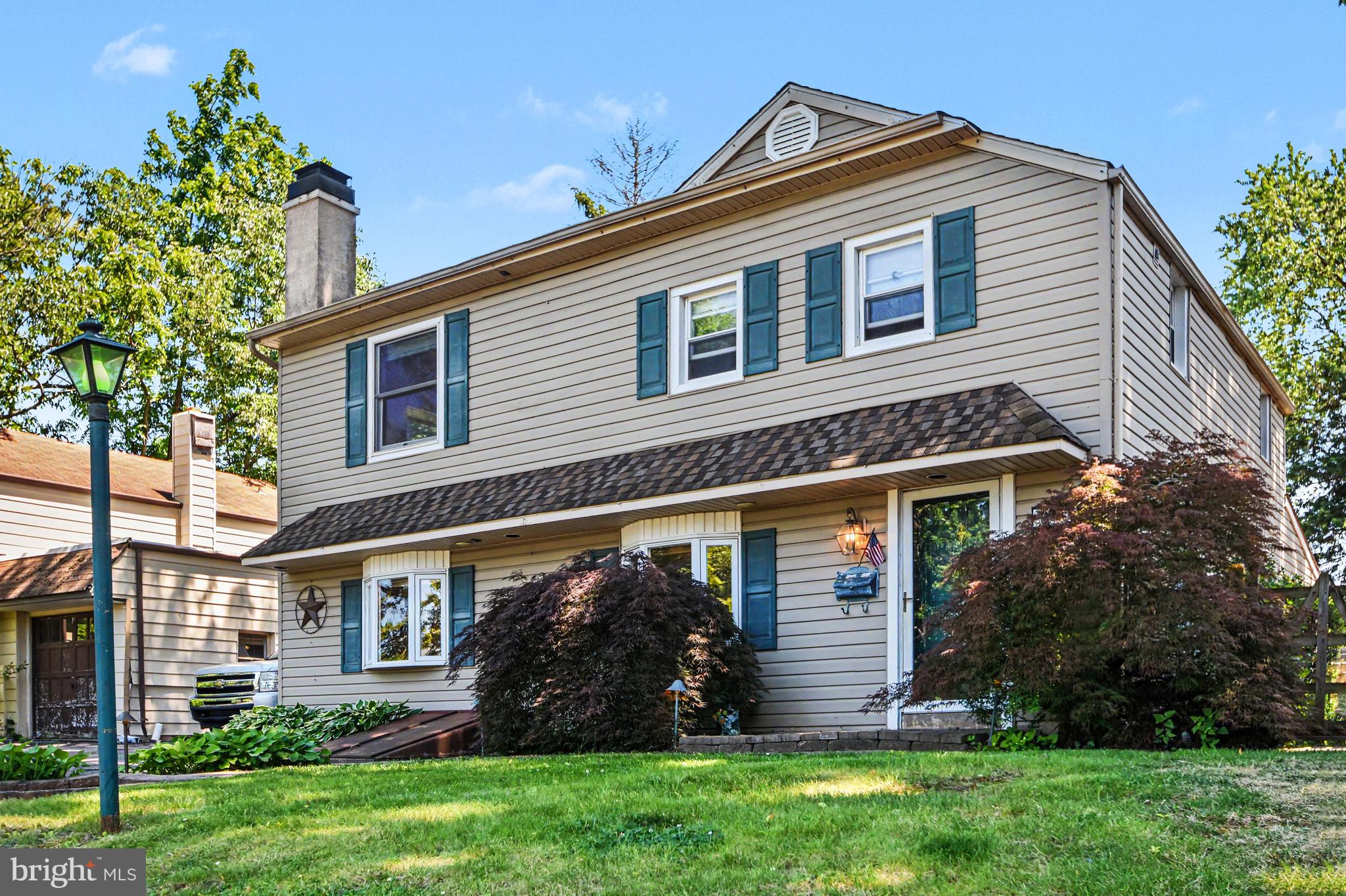 102 Redford Road Oreland, PA 19075 - Photo 5 of 43