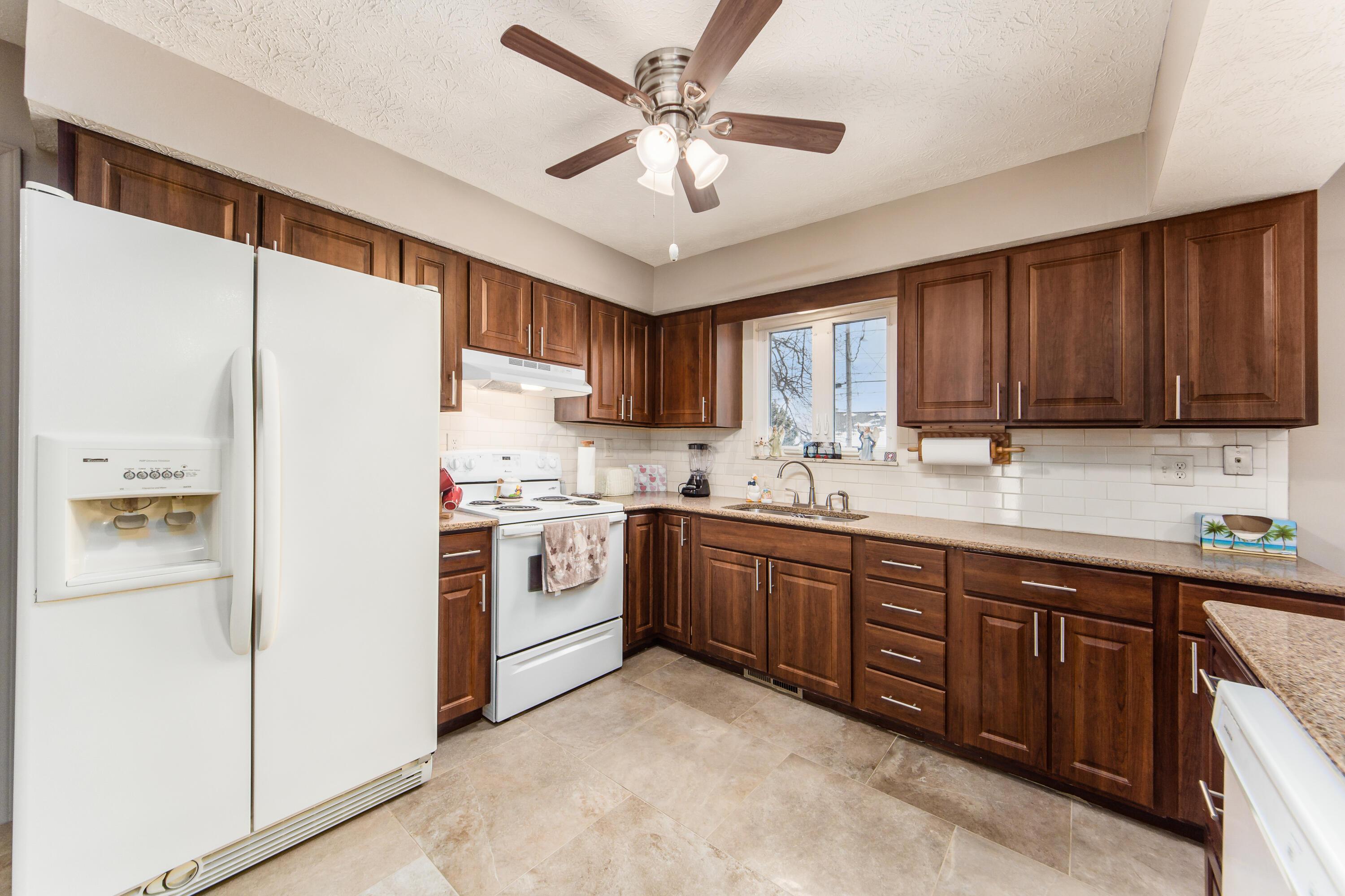 322 Demorest Road Columbus, OH 43204 - Photo 6 of 50 Gallery Image 6
