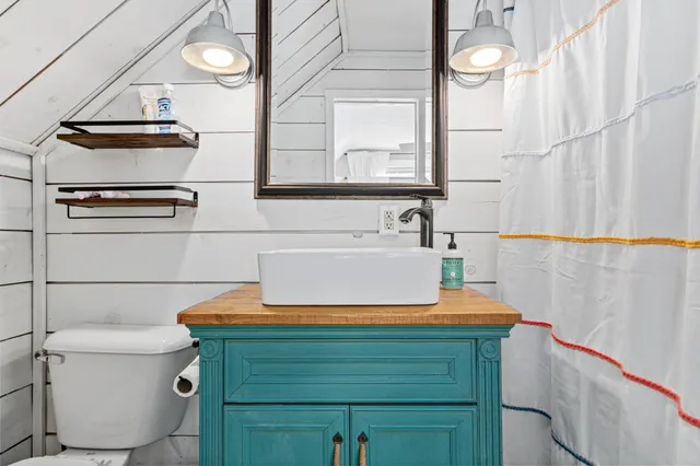 $749,900 | N5746 800th Street, Ellsworth, WI 54011