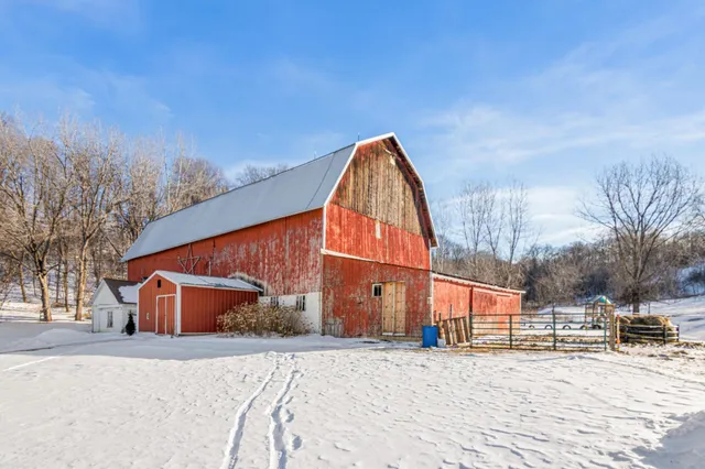 $749,900 | N5746 800th Street, Ellsworth, WI 54011