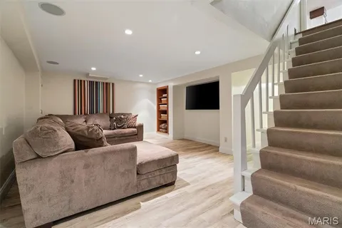 $1,400,000 | 9845 Northbridge Road, St. Louis, MO 63124
