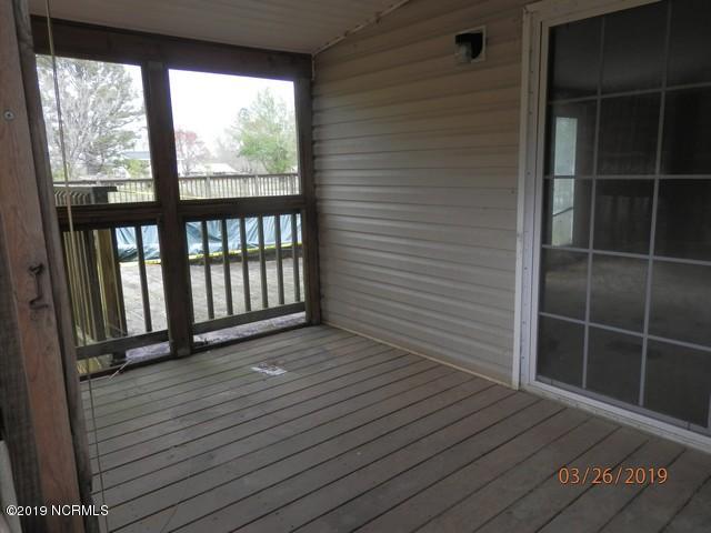 348 Lake Road Newport, NC 28570 - Photo 17 of 21 P3260063