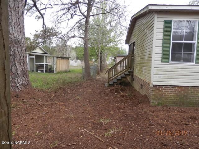 348 Lake Road Newport, NC 28570 - Photo 2 of 21 P3260006