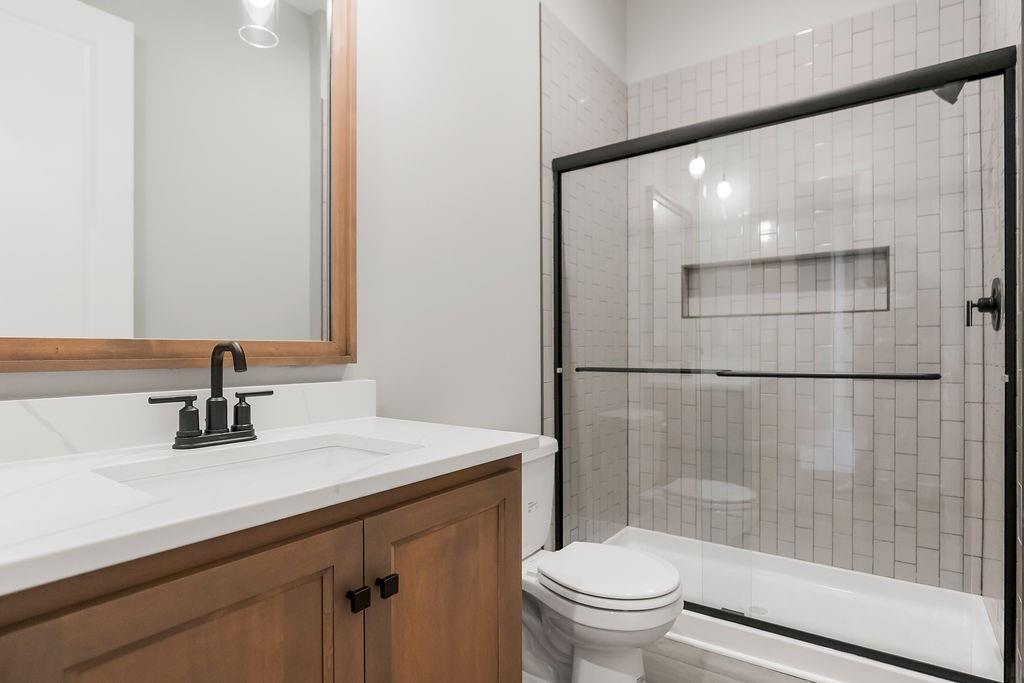 12472 South Barth Road Olathe, KS 66061 - Photo 17 of 60