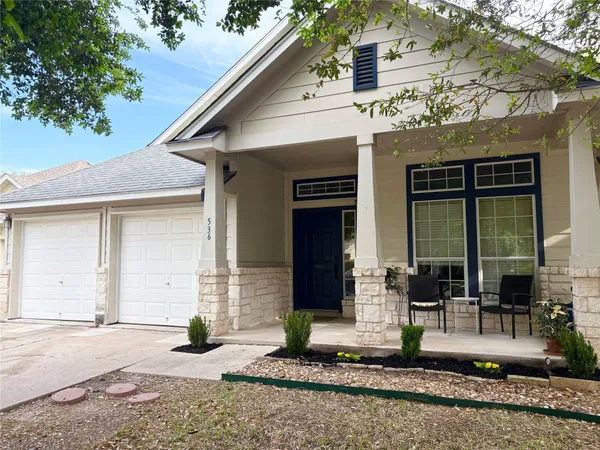 $2,500 | 536 West Metcalfe Street, Hutto, TX 78634