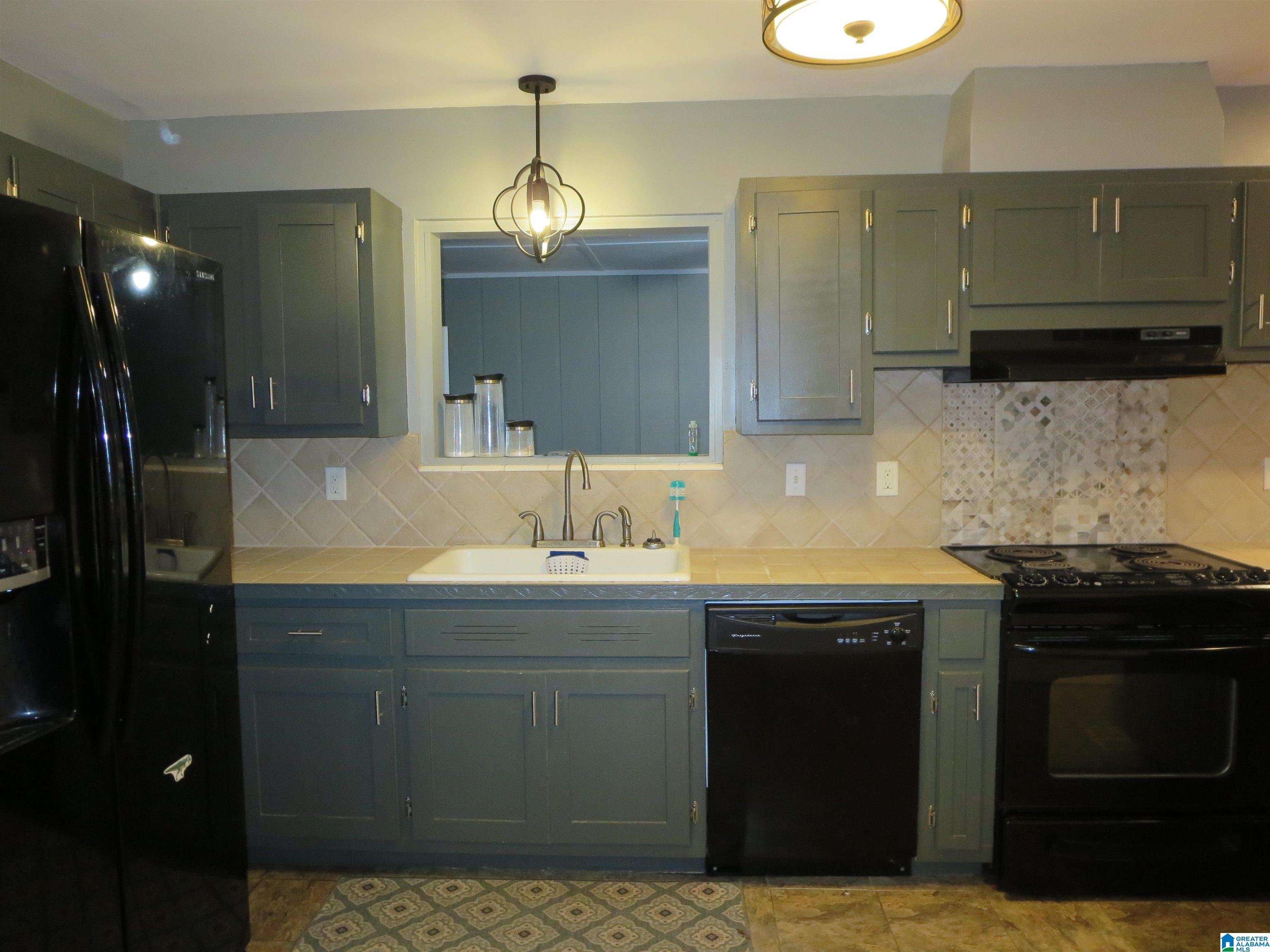 129 Elm Street Gardendale, AL 35071 - Photo 13 of 40
