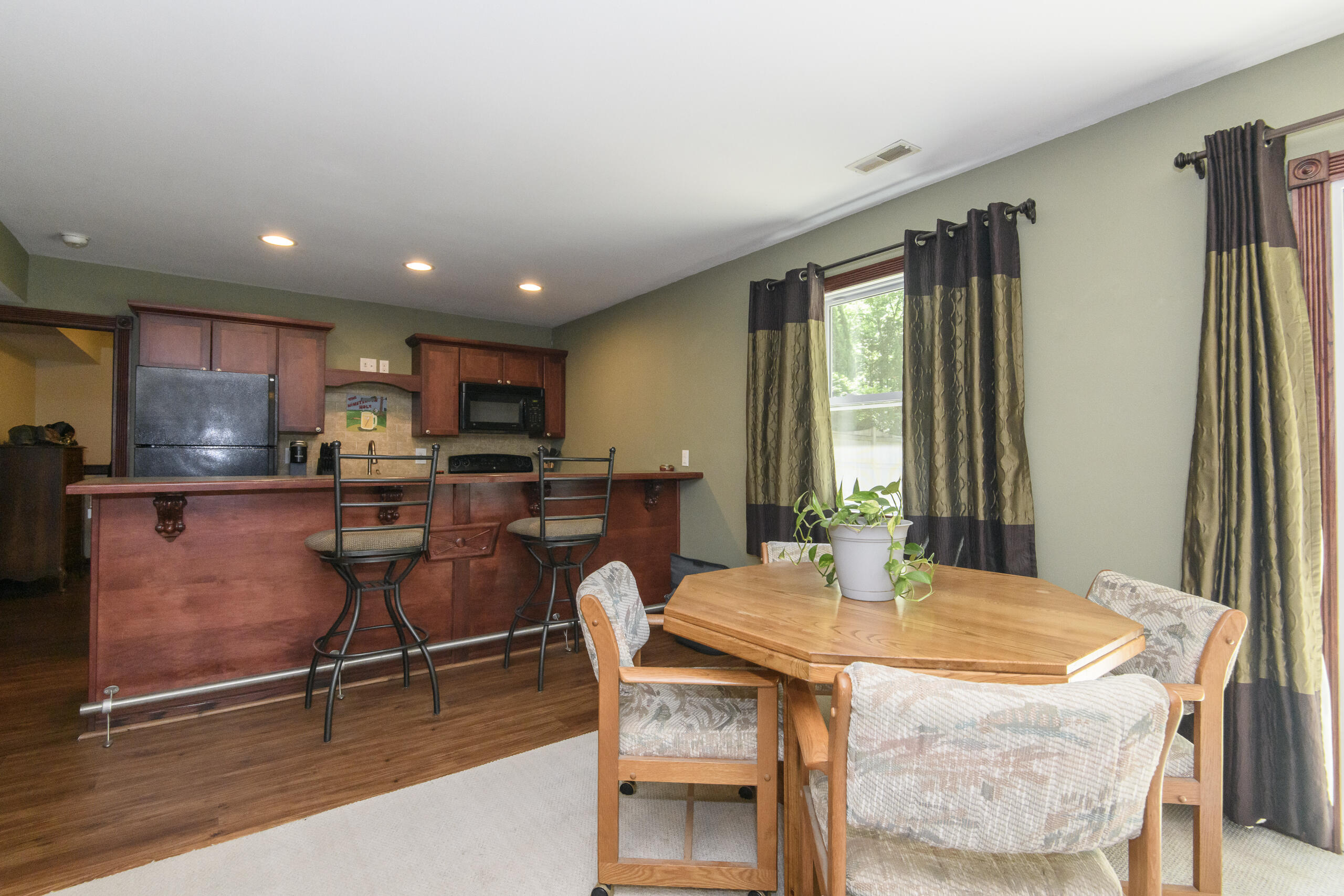 705 Fox Knoll Drive Rochester, WI 53185 - Photo 34 of 52 705 Fox Knoll-43