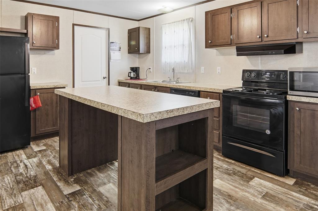 106 Choctaw Ridge Weatherford, TX 76085 - Photo 6 of 28 Gallery Image 6