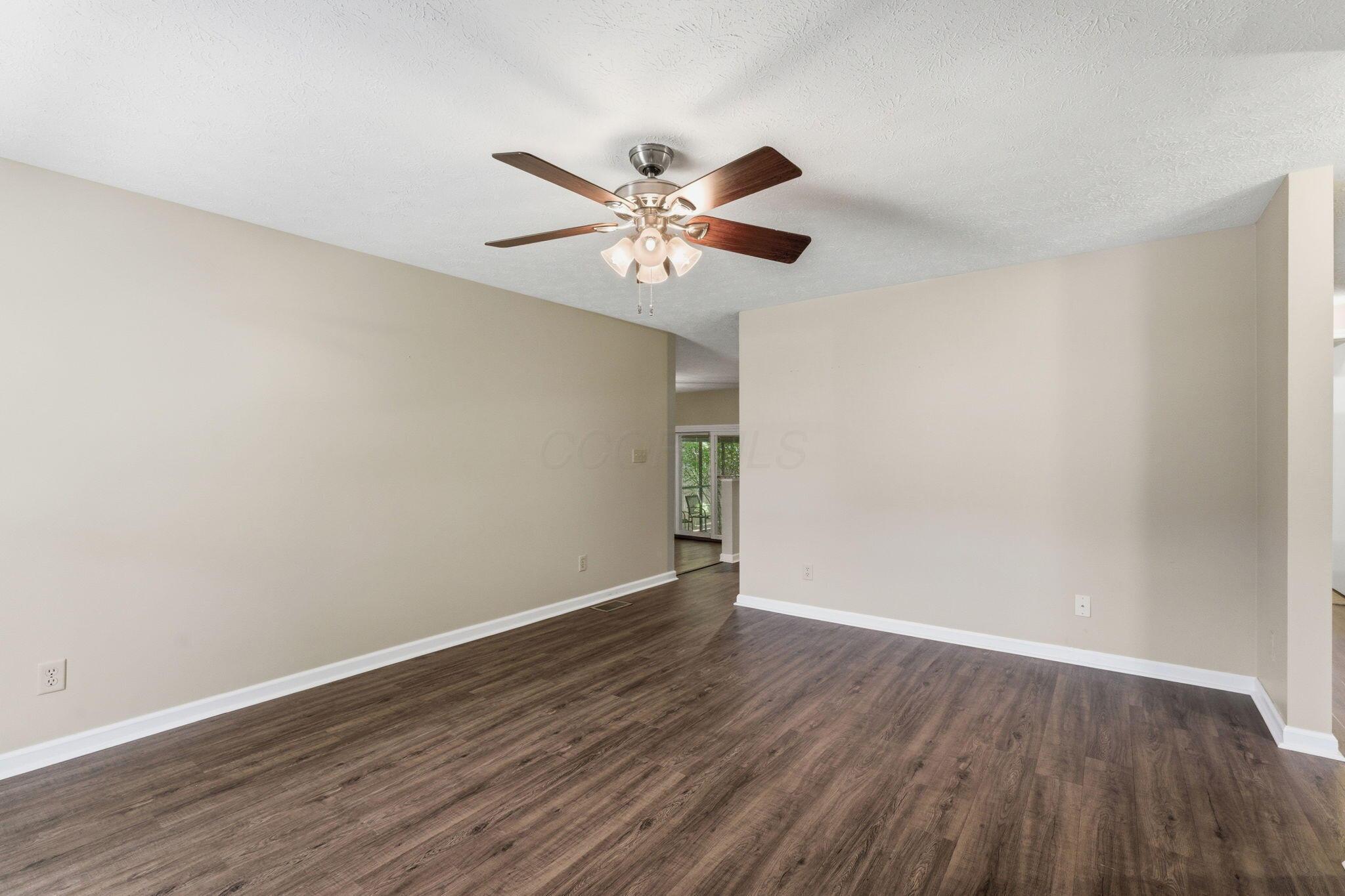 8715 Ripton Drive Powell, OH 43065 - Photo 4 of 39