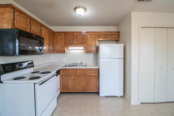 $750 | 3292 Tower Drive, Unit 7, Clarksville, TN 37042