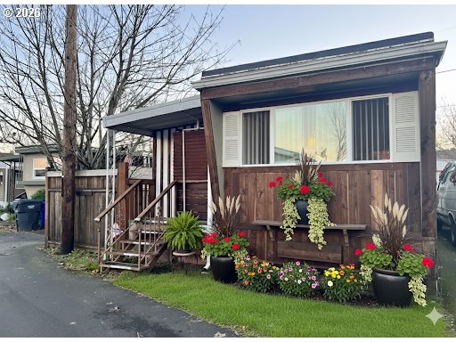 19605 River Road, Unit 104 Gladstone, OR 97027 - Photo 2 of 12