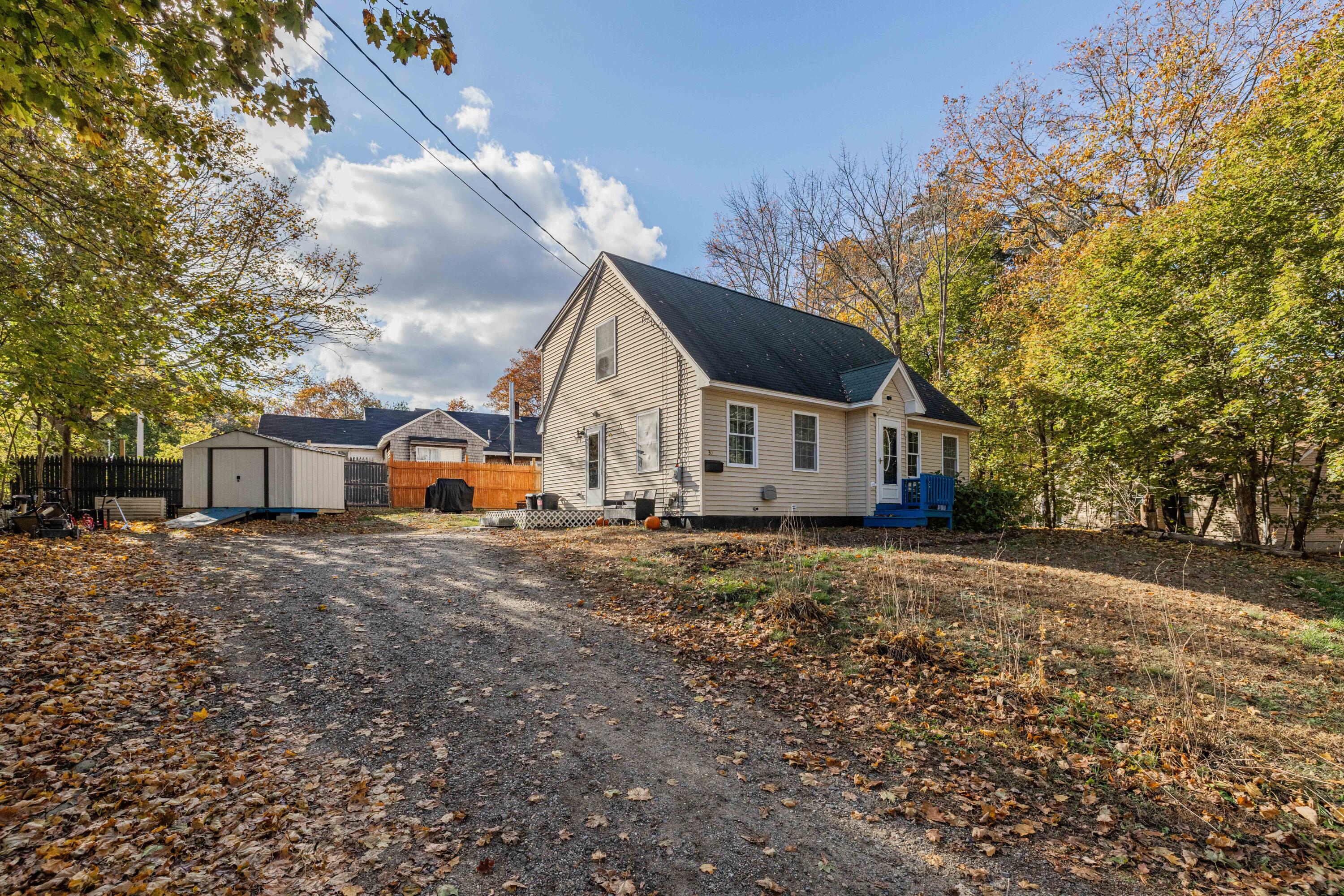 30 Grant Street Springvale, ME 04083 - Photo 2 of 32 3G0A0533