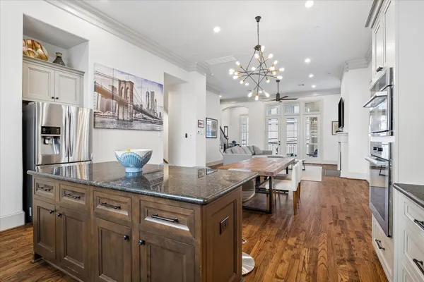 $4,950 | 1521 Oakdale Street, Houston, TX 77004
