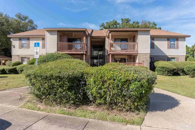 $1,150 | 2300 West Michigan Avenue, Unit 16, Pensacola, FL 32526