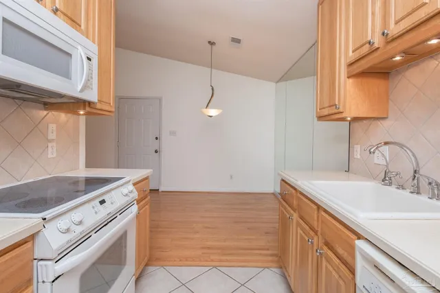 $1,150 | 2300 West Michigan Avenue, Unit 16, Pensacola, FL 32526