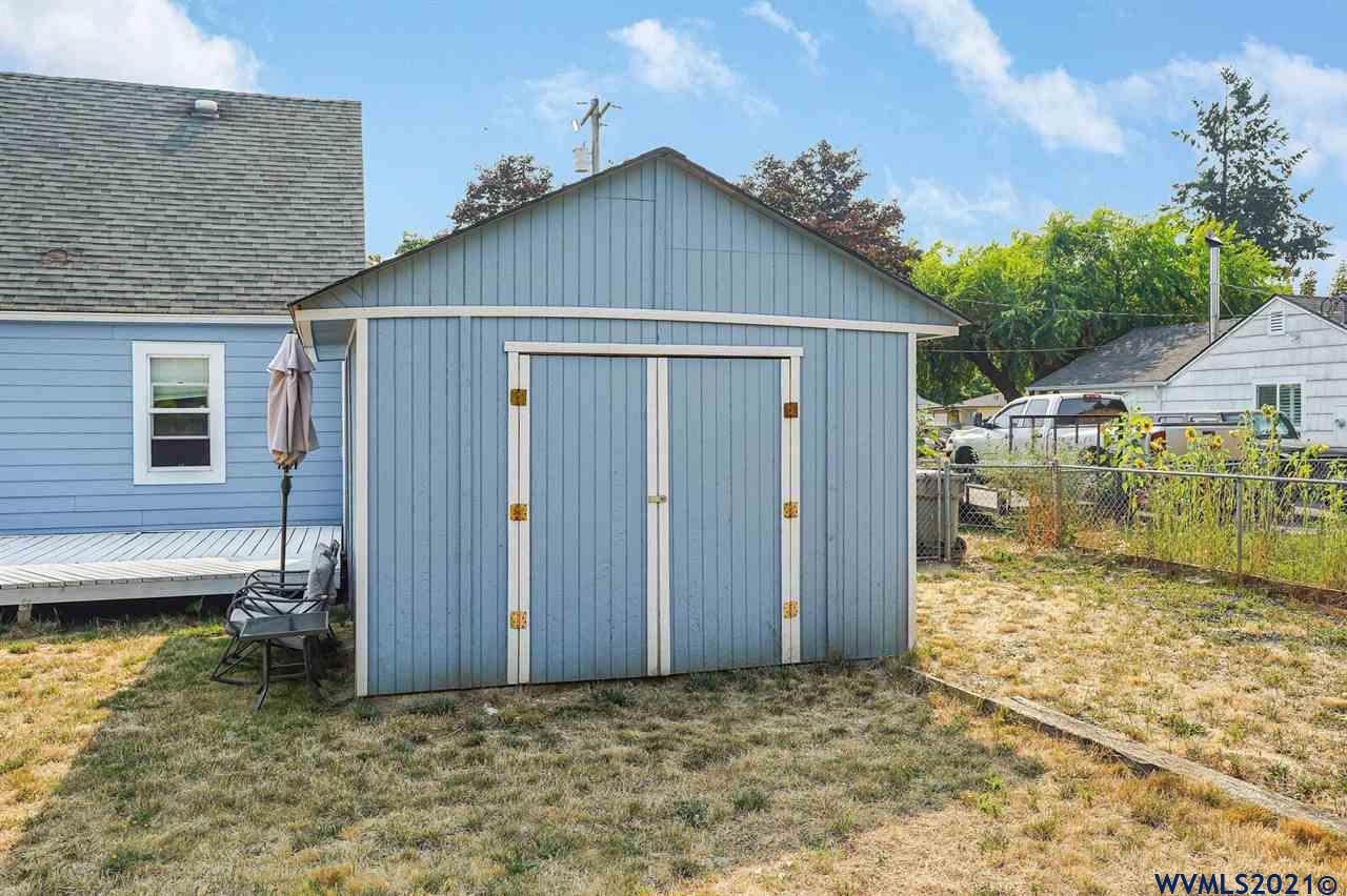 1327 Southeast Howe Street Dallas, OR 97338 - Photo 27 of 29 Gallery Image 27