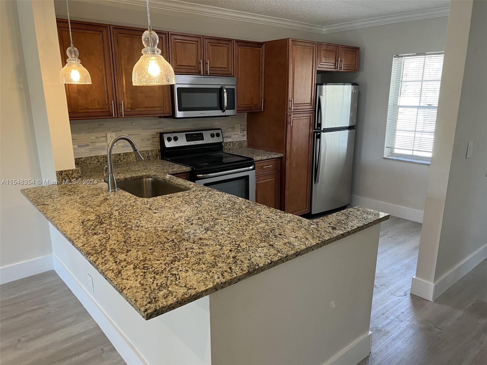 9961 Three Lakes Circle Boca Raton, FL 33428 - Photo 6 of 21 Gallery Image 6