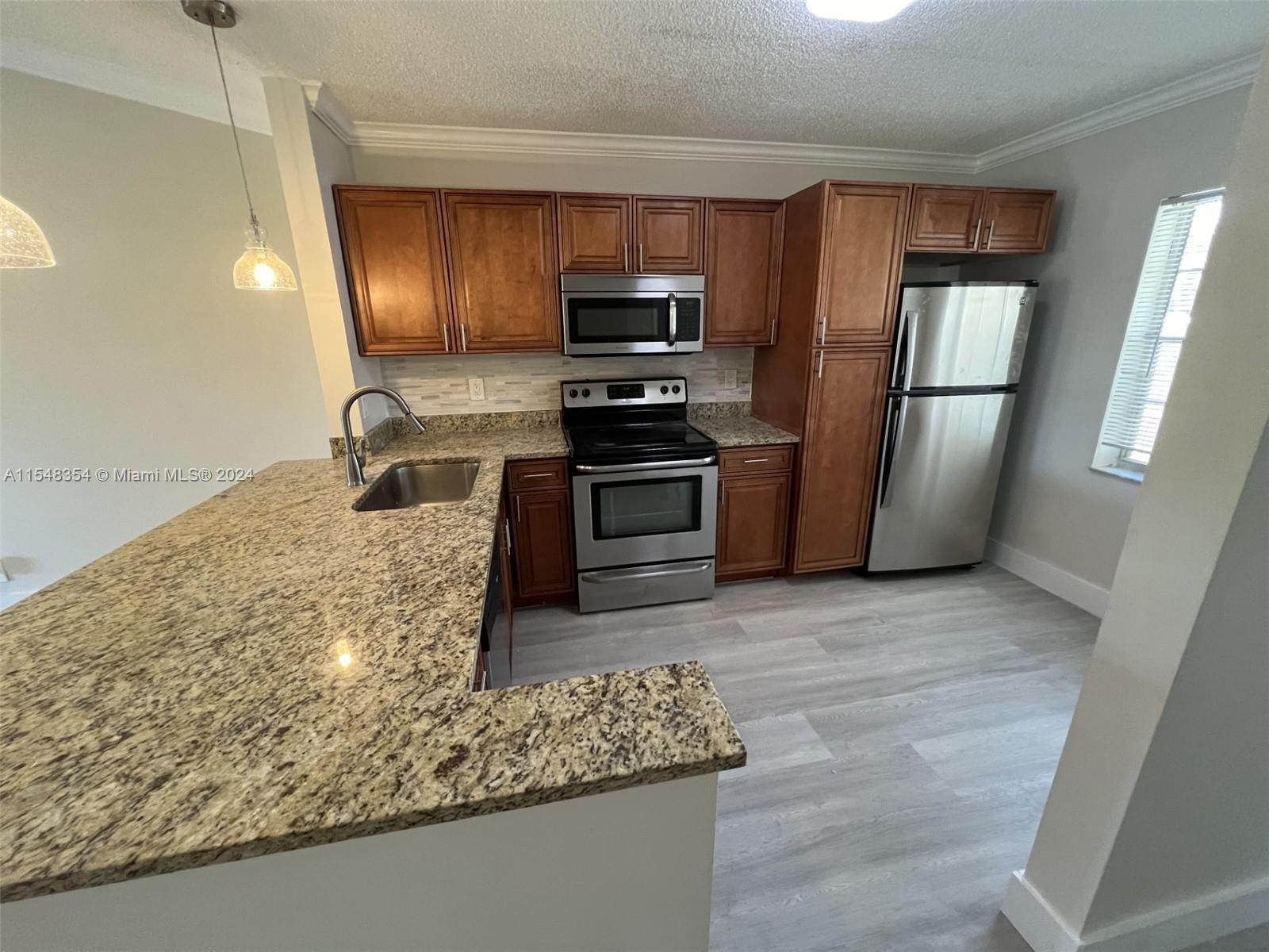 9961 Three Lakes Circle Boca Raton, FL 33428 - Photo 7 of 21 Gallery Image 7