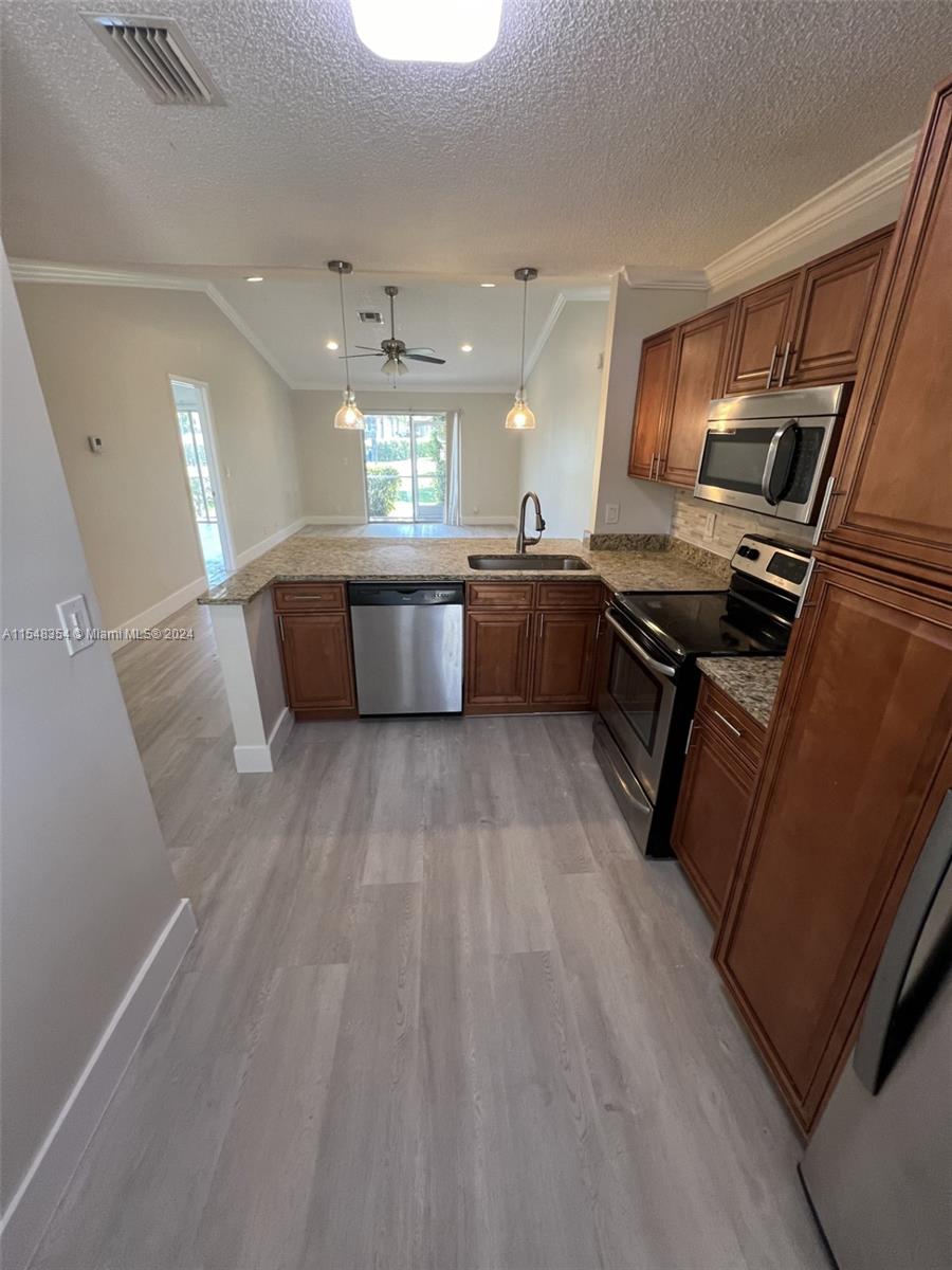 9961 Three Lakes Circle Boca Raton, FL 33428 - Photo 8 of 21 Gallery Image 8