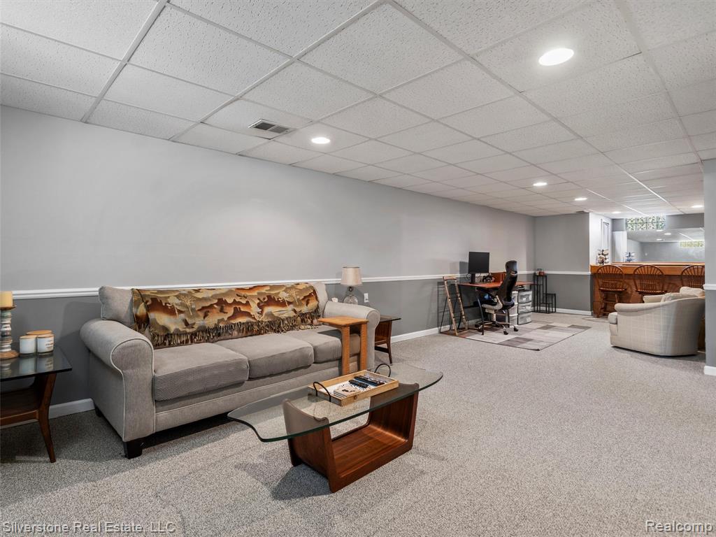 2807 Hartline Drive Rochester Hills, MI 48309 - Photo 21 of 35