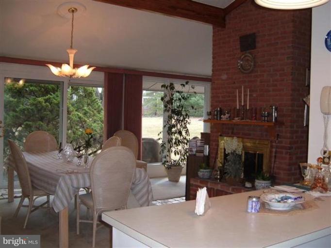 11415 Ashton Road Clear Spring, MD 21722 - Photo 5 of 27 Kitchen/Dining Room