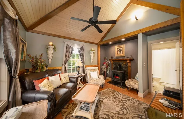 $1,250,000 | 295 Panthers Den Road, Makanda, IL 62958