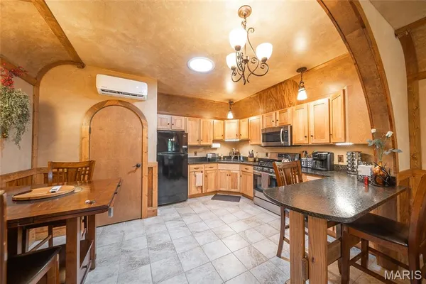 $1,250,000 | 295 Panthers Den Road, Makanda, IL 62958