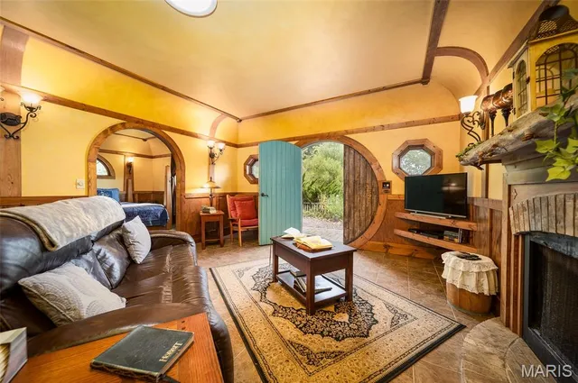 $1,250,000 | 295 Panthers Den Road, Makanda, IL 62958