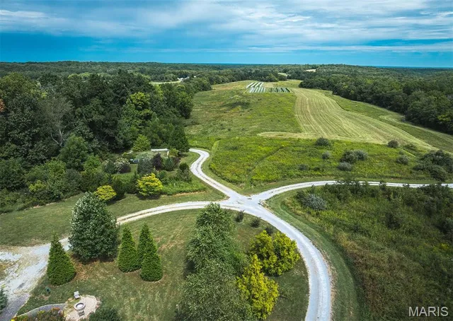 $1,250,000 | 295 Panthers Den Road, Makanda, IL 62958