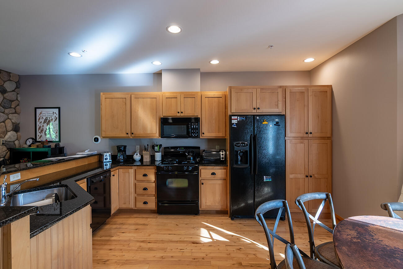 7022 Hardwood Ridge Road, Unit 7022 Kingfield, ME 04947 - Photo 6 of 31 Kitchen