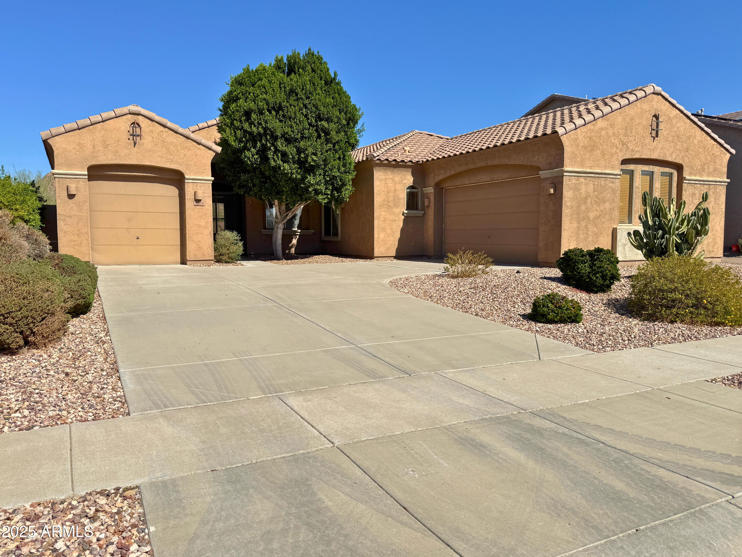 2206 West Eagle Feather Road Phoenix, AZ 85085 - Photo 1 of 21 Front